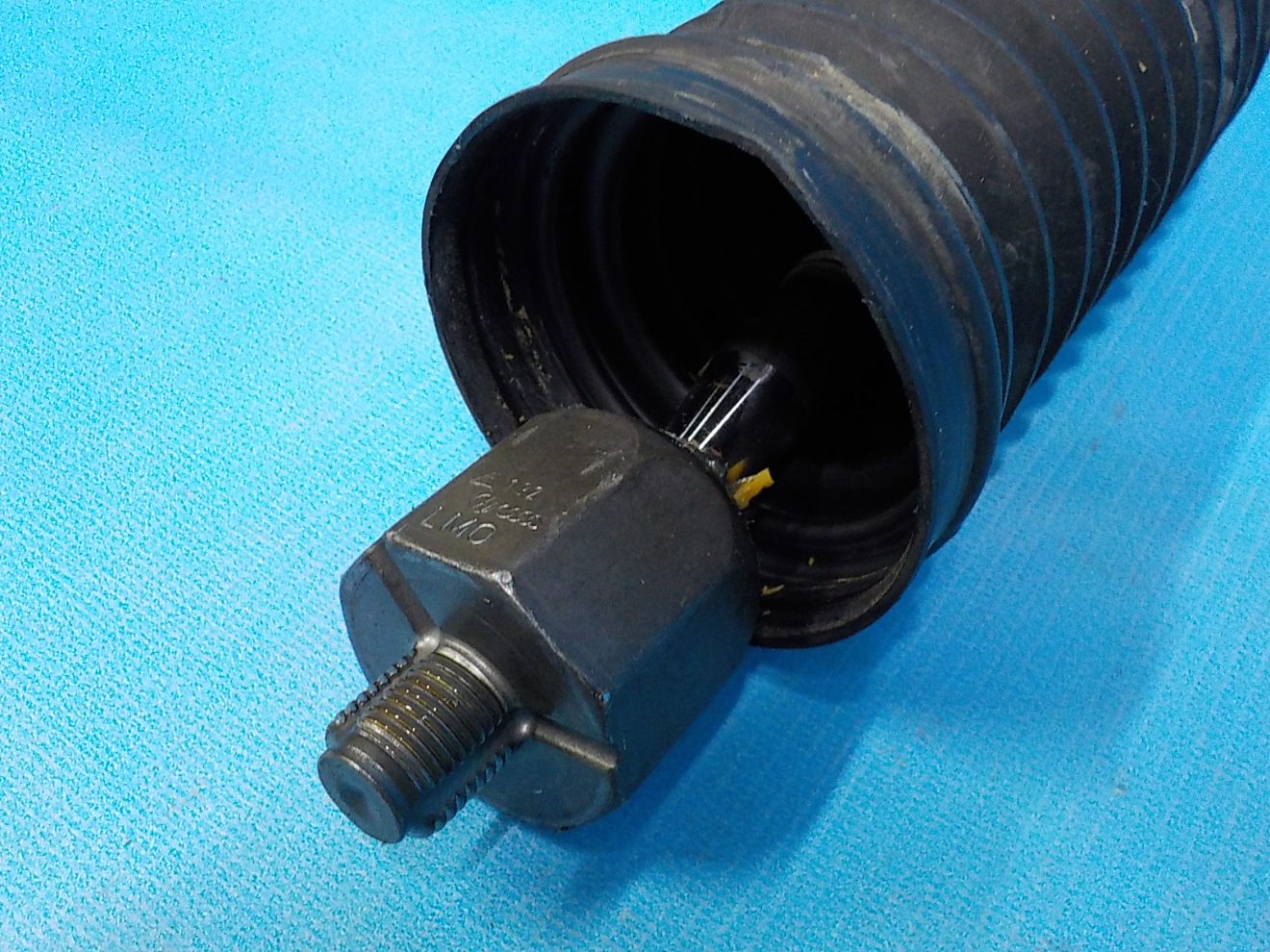 7L0422803D Тяга рулевая с наконечником (комплект) VOLKSWAGEN Touareg 2 NF 2010-2018 7L0422803D Тяга рулевая с наконечником (комплект) VOLKSWAGEN Touareg 2 NF 2010-2018