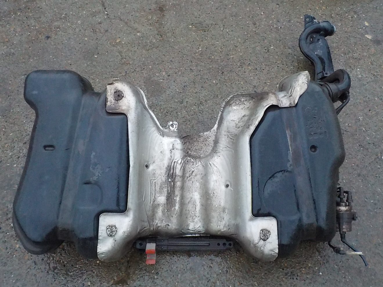 1K0201060GB Топливный бак SKODA Yeti 2009-2018 1K0201060GB Топливный бак SKODA Yeti 2009-2018