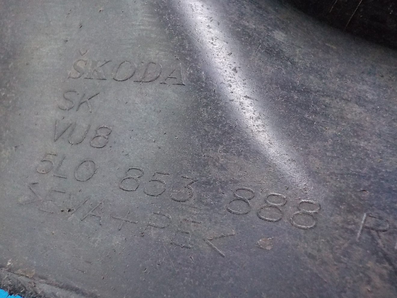 5L0853887 Молдинг крыла передний (комплект) SKODA Yeti 2009-2018 5L0853887 Молдинг крыла передний (комплект) SKODA Yeti 2009-2018