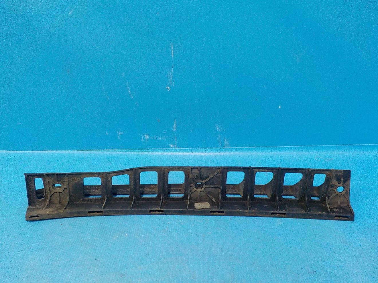 5L6807863 Кронштейн заднего бампера левый SKODA Yeti 2009-2018 5L6807863 Кронштейн заднего бампера левый SKODA Yeti 2009-2018