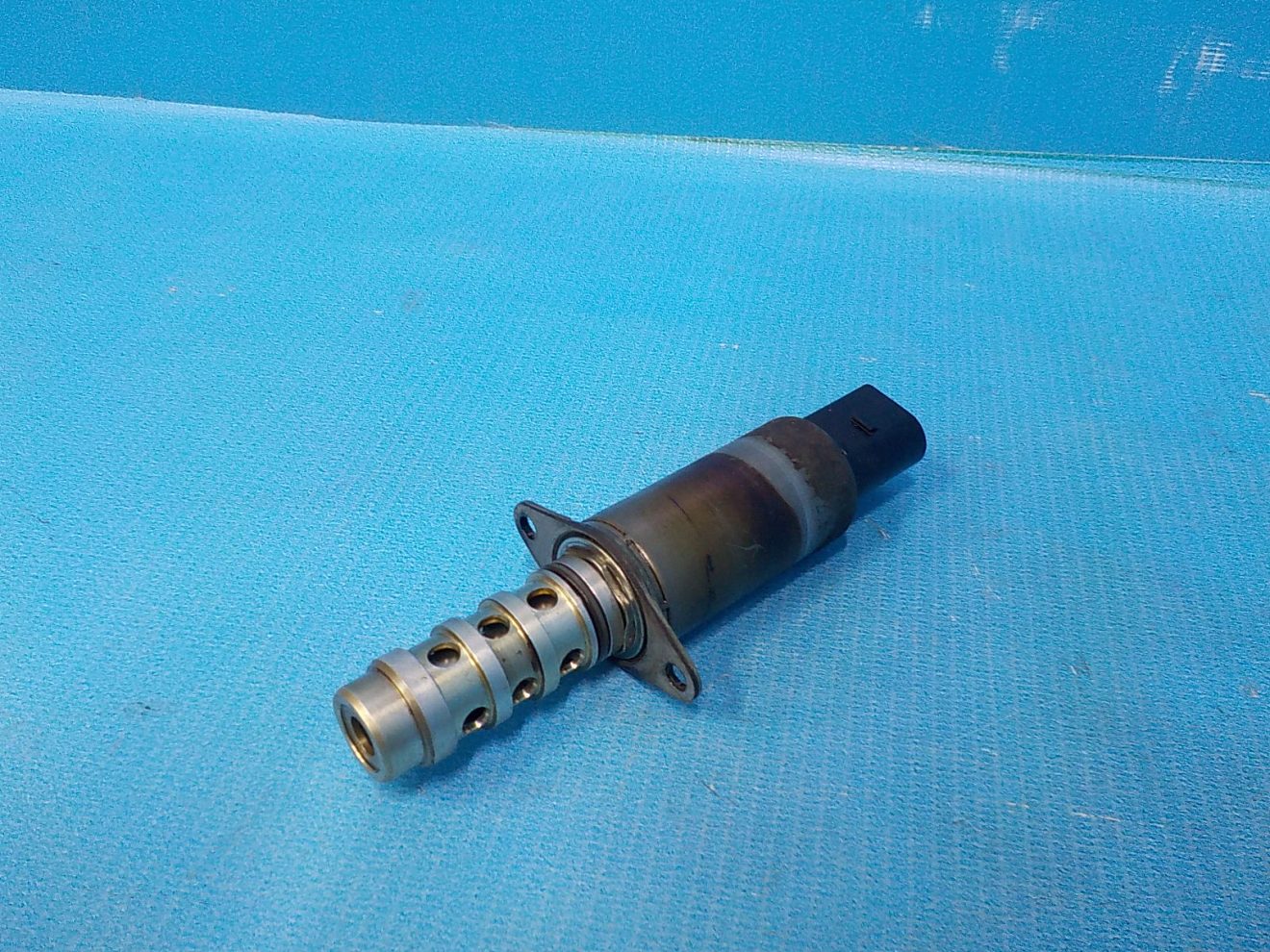 03H906455 Клапан изменения фаз ГРМ VOLKSWAGEN Touareg 2 NF 2010-2018 03H906455 Клапан изменения фаз ГРМ VOLKSWAGEN Touareg 2 NF 2010-2018