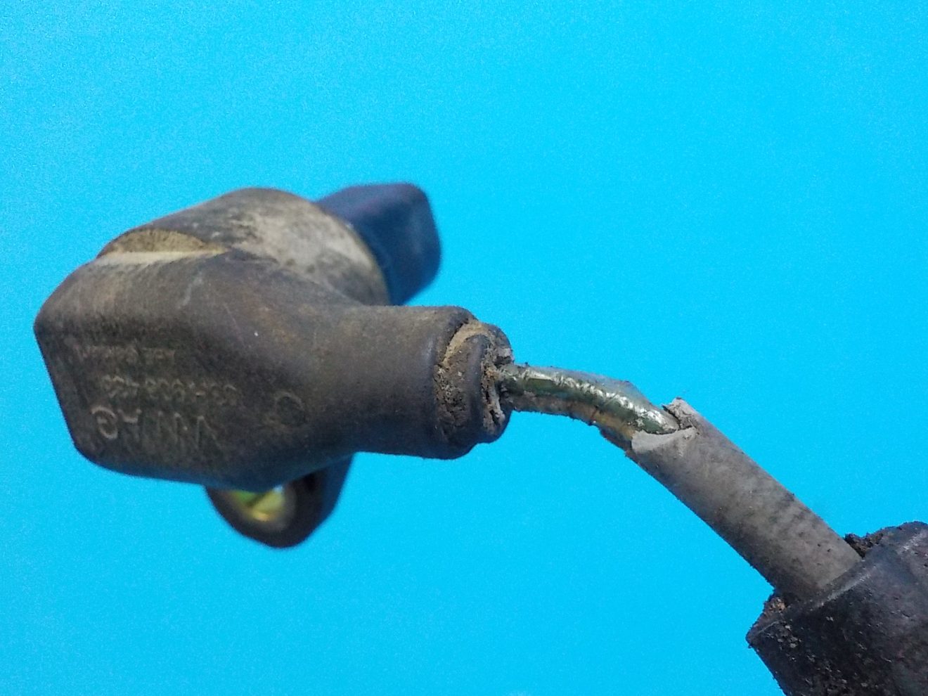 03H906433 Датчик положения коленвала VOLKSWAGEN Touareg 2 NF 2010-2018 03H906433 Датчик положения коленвала VOLKSWAGEN Touareg 2 NF 2010-2018