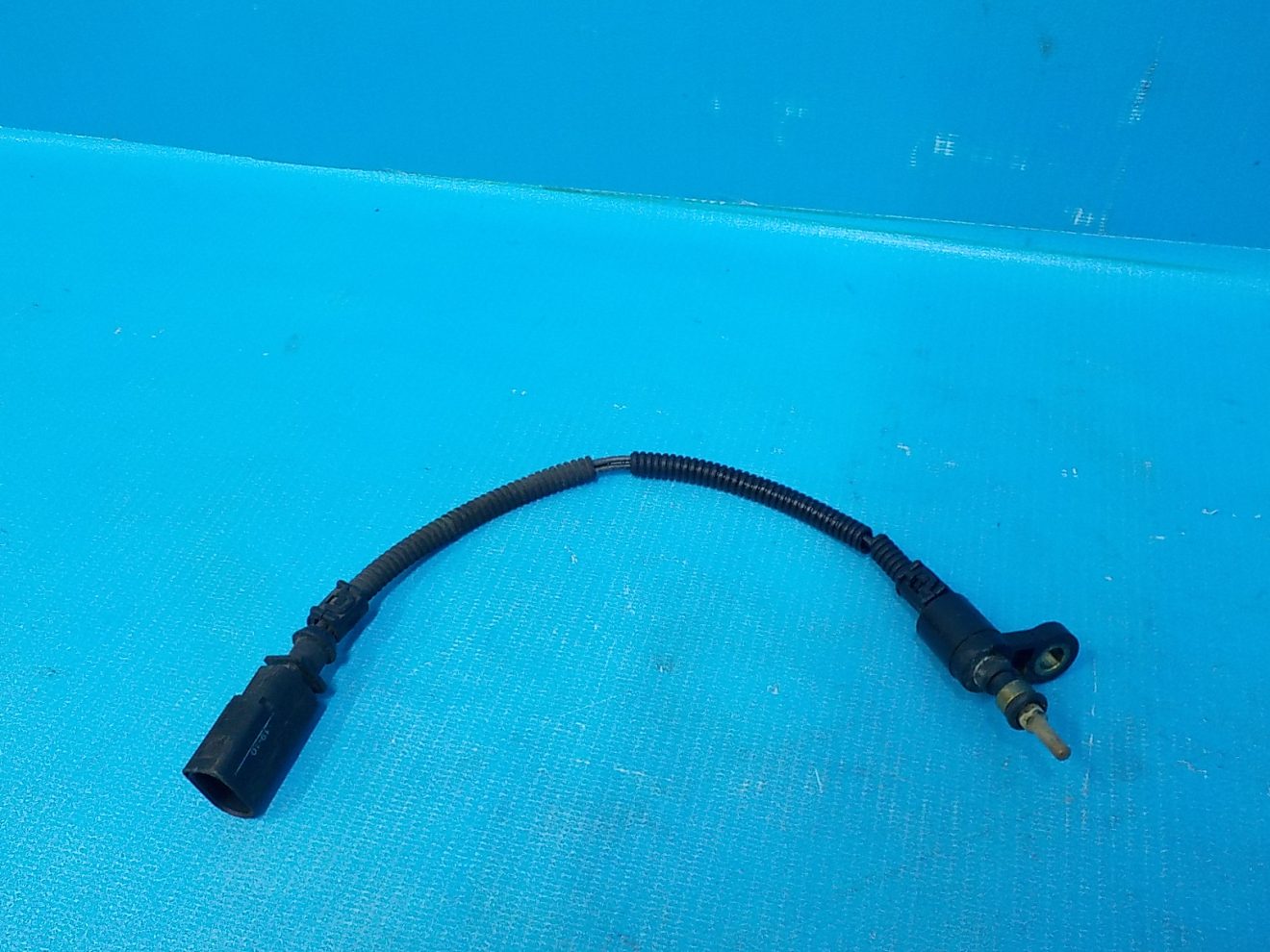 03H919501 Датчик температуры VOLKSWAGEN Touareg 2 NF 2010-2018 03H919501 Датчик температуры VOLKSWAGEN Touareg 2 NF 2010-2018