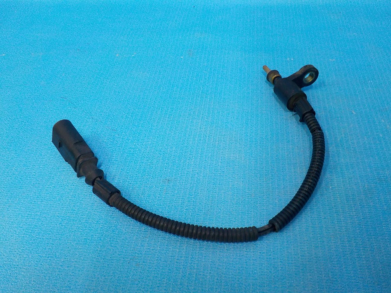 03H919501 Датчик температуры VOLKSWAGEN Touareg 2 NF 2010-2018 03H919501 Датчик температуры VOLKSWAGEN Touareg 2 NF 2010-2018