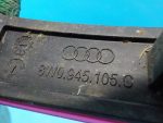 8W0945105C Отражатель задний левый в бампер Audi A4 (B9) 2015-2020