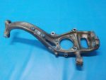8W0407560 Поворотный кулак передний правый Audi A4 (B9) 2015-2020