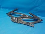 BBM452720A Петля крышки багажника (пара) MAZDA 3 (BL) 2009-2013