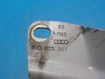 8U0823301 Петля капота левая Audi Q3 (8U) 2012-2018