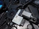 Стеклоподъемник передний правый BMW 3 серия G20-G21 2018- 51338498854